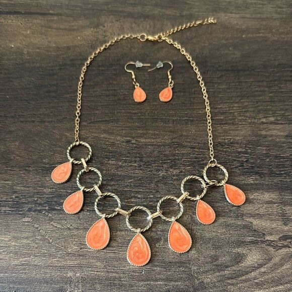 Elegant Gold and Orange Teardrop Jewelry Set - Picture 1 of 5